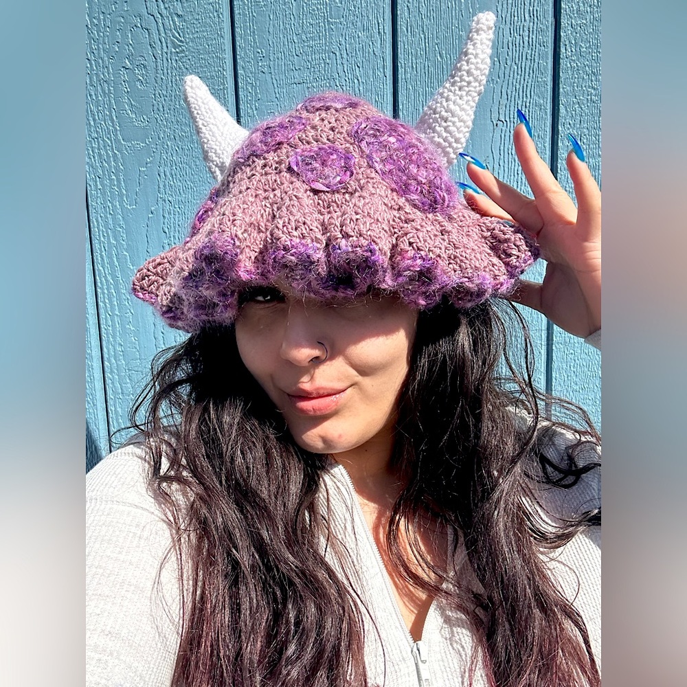 Monster bucket hat